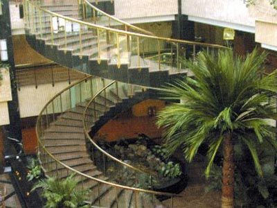 弧形不锈钢楼梯扶手厂家直销 弧形不锈钢楼梯扶手厂家直销